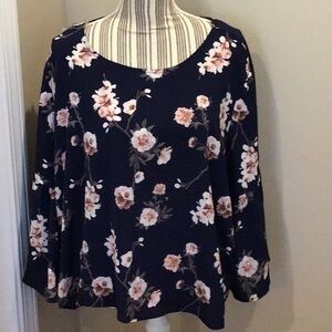 RUE Floral Bell Sleeve Top Size 3X